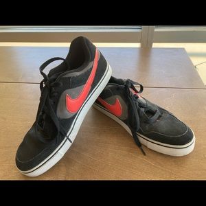 Nike Zoom Paul Rodriguez skateboard sneakers. Mens size 8.5. Never worn outside